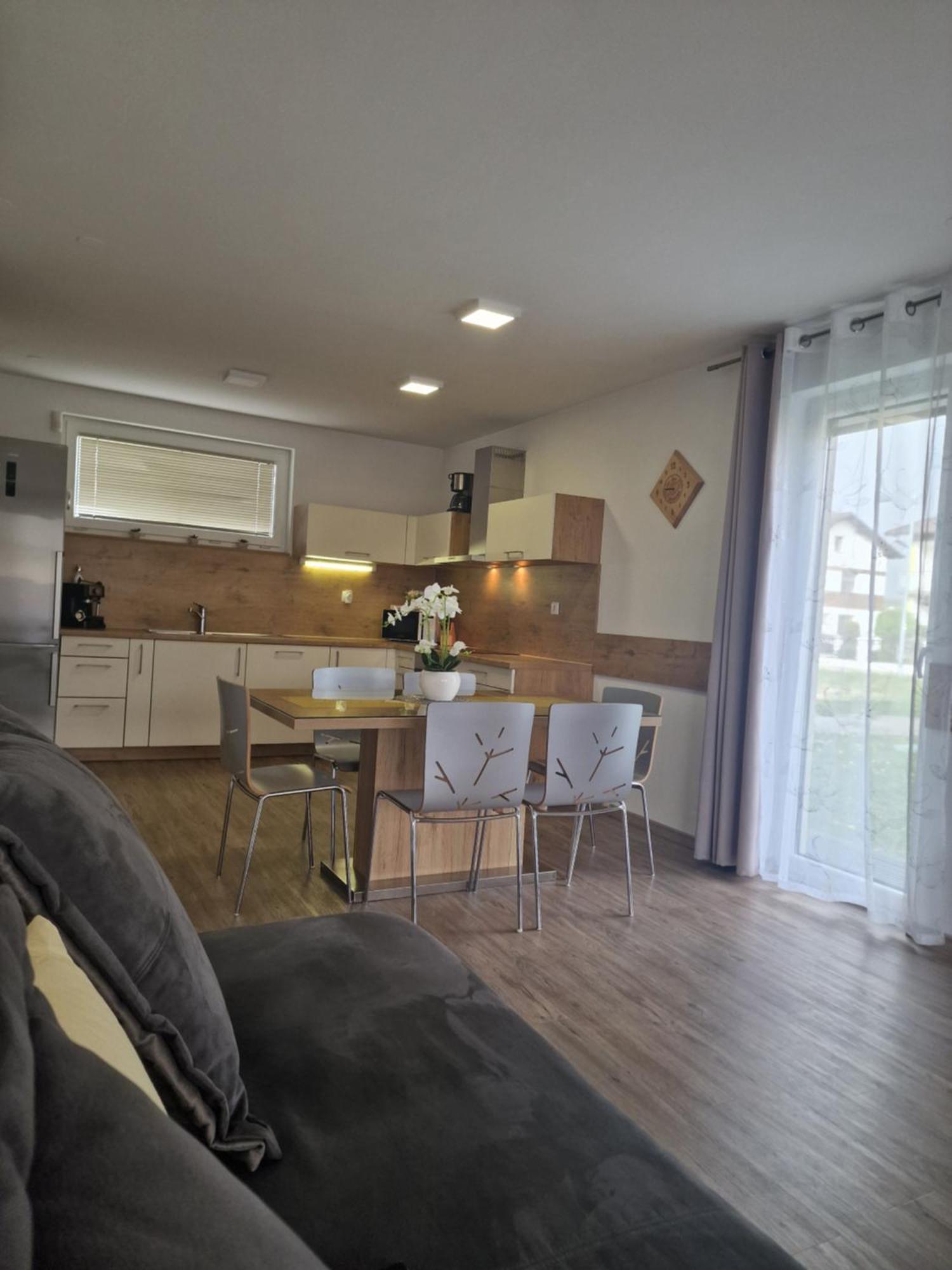 Family Apartment Моравске-Топлице Экстерьер фото
