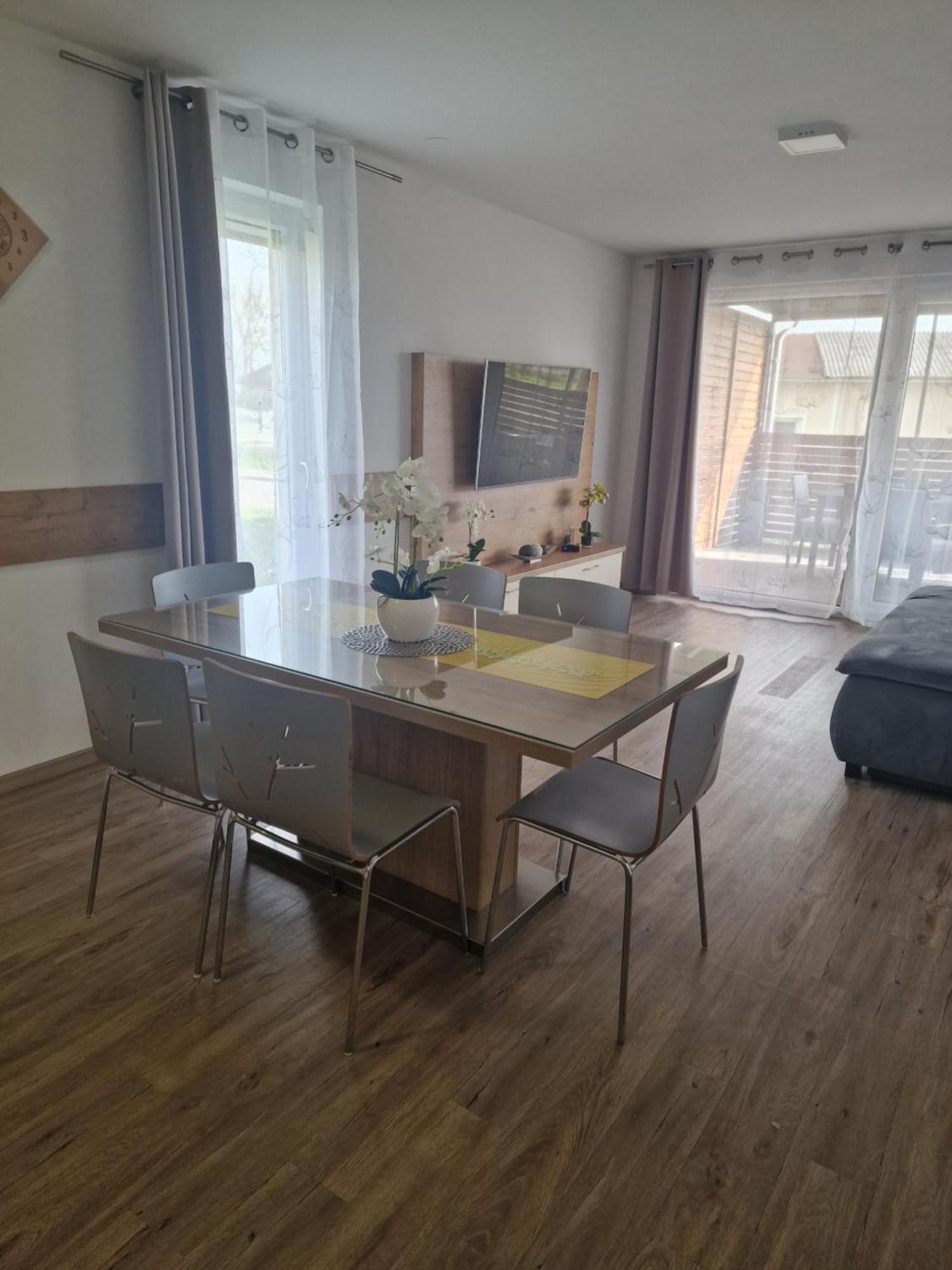 Family Apartment Моравске-Топлице Экстерьер фото